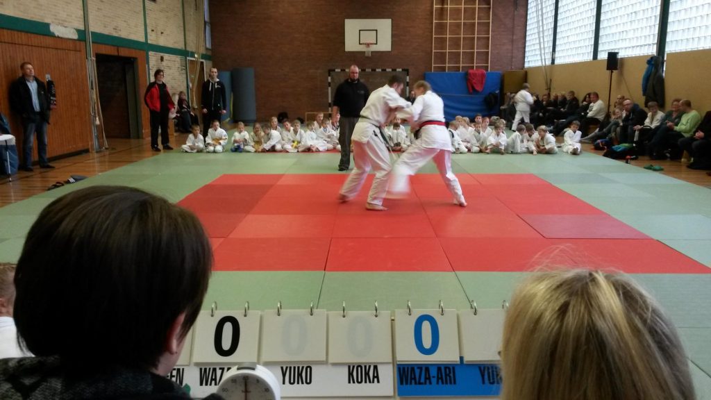 20181209-122131_c2000_2000